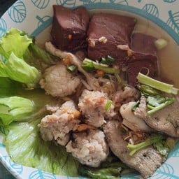 ณพกร อาหารตามสั่ง