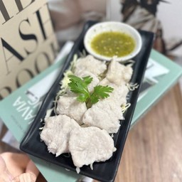 ลูกชิ้นปลาบีบ