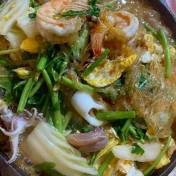 สุกี้แห้ง