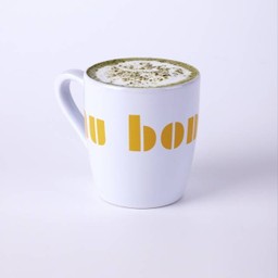 มัทฉะกรีนทรีลาเต้ร้อน