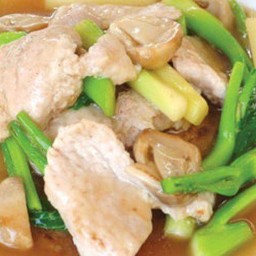 ราดหน้าไก่