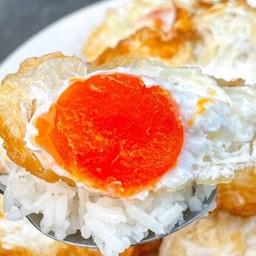 ข้าวไข่เค็มดาว+แกงส้ม