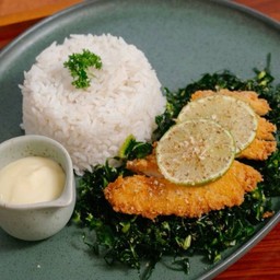 ข้าวไก่กรอบซอสมะนาว