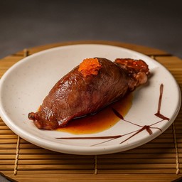 ซูชิหน้าเนื้อเบิร์นไฟ