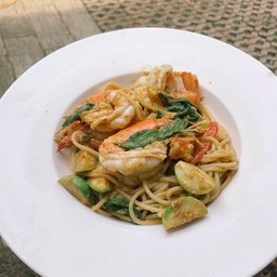 สปาเก็ตตี้เขียวหวานกุ้ง Spaghetti green curry shrimp