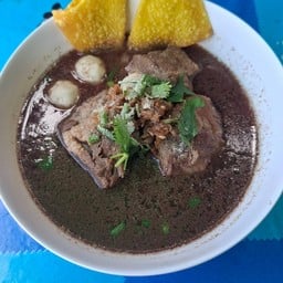แม่ก้อยก๋วยเตี๋ยวเนื้อ/หมู