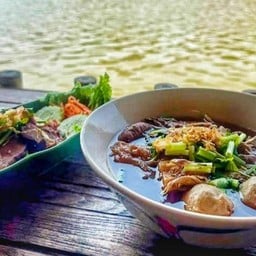 ก๋วยเตี๋ยวเฮือนโบราณ บ้านฮิมปิง