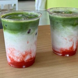 มัทฉะสตรอว์เบอร์รี่