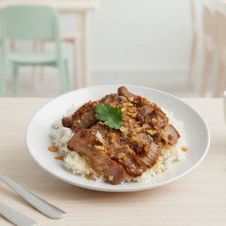 ข้าวหมูกระเทียมพริกไท
