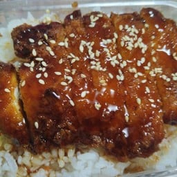 ข้าวไก่กรอบซอสเทอริยากิ