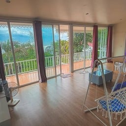 White House บ้านบนเนินเขาโอบล้อมทะเลระยอง