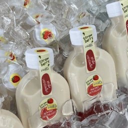 นมสดสตรอเบอร์รี่