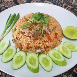 ข้าวผัดปลากระป๋อง