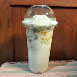 ร้านน้ำผลไม้ปั่น OK drink ตลาดต้นไม้ชายคา