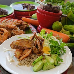 ข้าวคลุกน้ำพริก หน้าโรงหนังปากช่อง (เจ้าเก่า เจ้าเดิม)