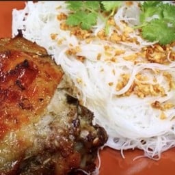 หมี่ลวกกะเทียมไก่ย่าง+น้ำจิ้มแจ่ว