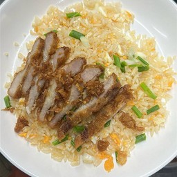 ข้าวผัดไข่+ท๊อปปิ้งหมูทอด