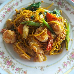 ผัดเส้นเหลืองทะเล