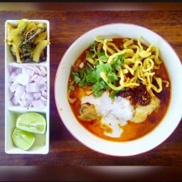 ข้าวซอยเชียงใหม่สี่แยกกรมศุล