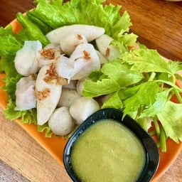 ลูกชิ้นปลาลวกจิ้ม