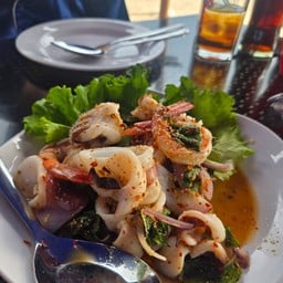 เจ๊ดาว ซีฟู๊ด ริมเล หาดวอน