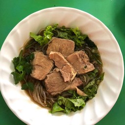 ก๋วยเตี๋ยวเนื้อเปื่อย หรือลูกชิ้น+เนื้อเปื่อยธรรมดา