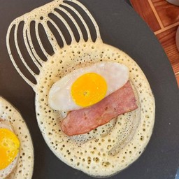 โตเกียว - ไข่ + เบคอน