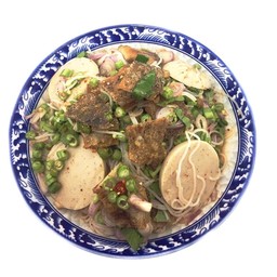 ยำขนมจีนปลาสลิด