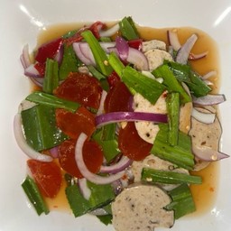 ยำไข่แดงเค็มหมูยอ