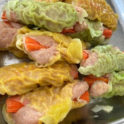 เกี๊ยวหมูเด้งไส้ปูอัด 4 ชิ้น