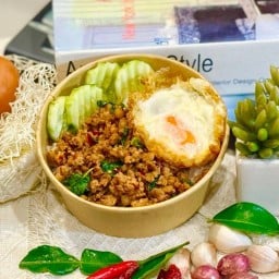 กระเพราพริกแห้งรสเด็ด&เฟรนช์ฟรายส์