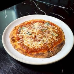 Pizza bolognese