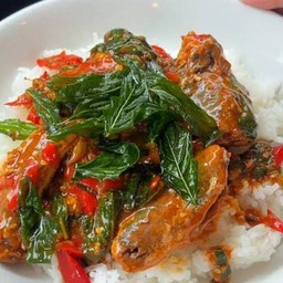 ข้าวราดกะเพราปลากระป๋อง