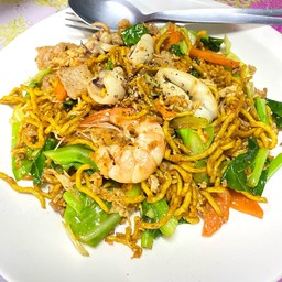 หมี่กรอบผัดซีอิ้วรวม