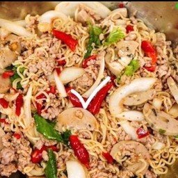 ยำหมูยอหมูสับ