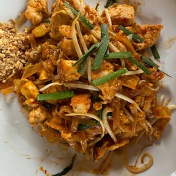 ผัดไทยไก่