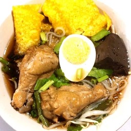 ก๋วยเตี๋ยวน่องไก่ตุ๋น (ใส่ไก่3น่อง)