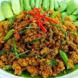 D39 ข้าว + คั่วกลิ้งเนื้อสับ/เนื้อชิ้น/ปลาดอลลี่