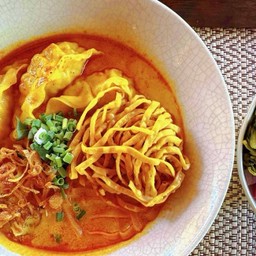 ข้าวซอยเกี้ยวกุ้ง