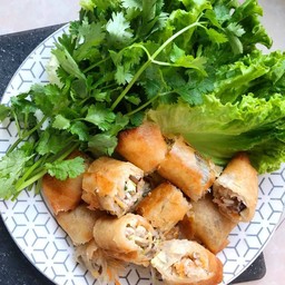ปอเปี๊ยะทอดร้อนๆชุดละ79