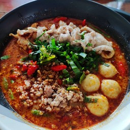 ก๋วยเตี๋ยวเนื้อตุ๋น