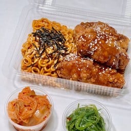 (น่อง4ชิ้น) ไก่ทอด4ชิ้น+มาม่าดับเบิ้ล