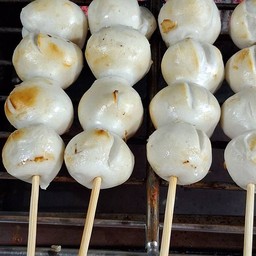 ลูกชิ้นปลาแมนเอไม้ละ4ชิ้น(ชุดละ5ไม้)