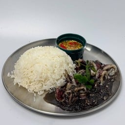 ปลาหมึกผัดน้ำดำ (ช่วงนี้เท่านั้น)