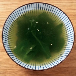 เมนูแนะนำ ซุปสาหร่ายปลาดาชิ