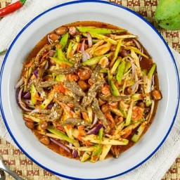 ไก่ทอดหาดใหญ่100% & ยำมะม่วงปลากรอบ หน้าหมู่บ้านมินตรา.ซ7เทียนทะเล