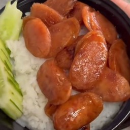 ข้าวหน้ากุนเชียงทอด