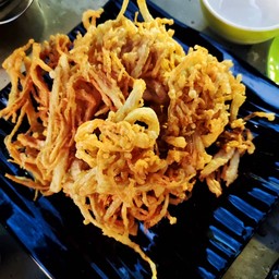 เห็ดเข็มทองชุบแป้งทอด