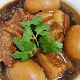 ไข่พะโล้หมูสามชั้น