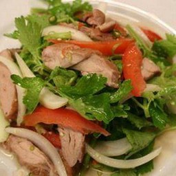 ยำเนื้อย่าง
